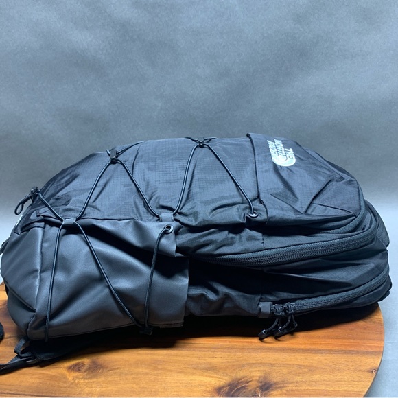 The North Face Borealis Backpack Men's Black Travel Day Pack Bag - Picture 4 of 16